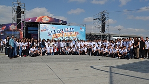 Adem Ceylan öğrencileri teknolojiye doydu