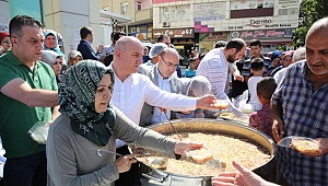 Bıyık'tan Darıcalılara aşure ikramı
