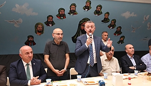 Büyükakın canlarla oruç açtı