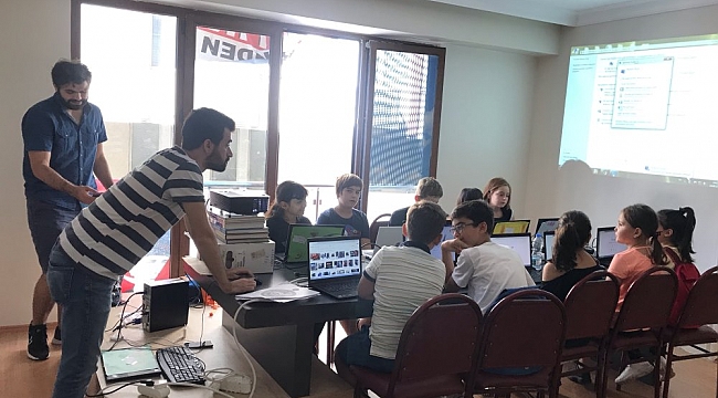 ÇYDD’de kodlama eğitimi başladı