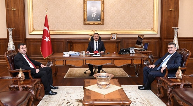 Eski ve yeni emniyet müdürü Aksoy’la buluştu