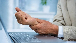 Masa başında çalışanlar dikkat!