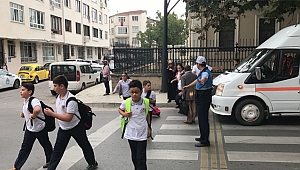 Okulların ilk gününde zabıta görev başında