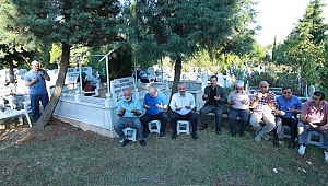 Penbegüllü'yü mezarı başında andılar