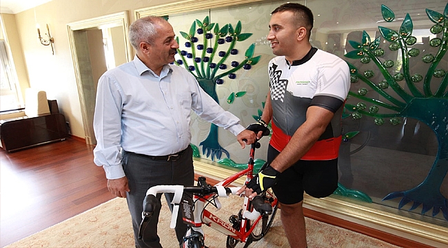 Sporcu Dönmez’e en özel bisiklet