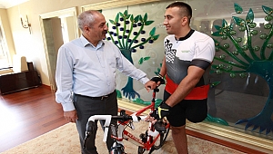 Sporcu Dönmez’e en özel bisiklet