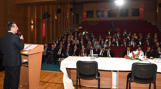 Vali Aksoy, Dilovalı muhtarlarla buluştu