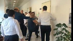 Belediye başkanı, yardımcısını kurtardı