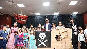 Çiftçi, çocukla çocuk oldu