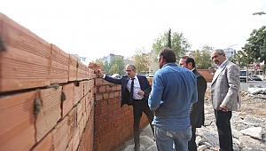 Çiftçi durak çalışmasını inceledi