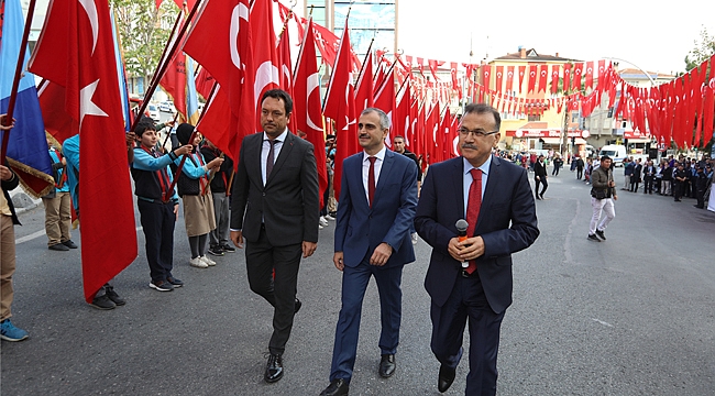Cumhuriyet coşkusu Çayırova'da yaşandı