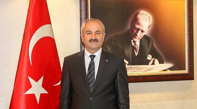 "Cumhuriyet, tarihimizdeki yeniden dirilişin adıdır"