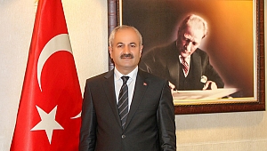 "Cumhuriyet, tarihimizdeki yeniden dirilişin adıdır"