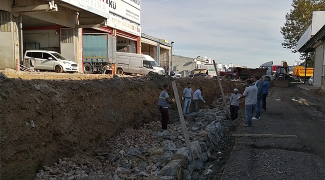 Fen İşleri dur durak bilmiyor