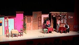 Gebzeli tiyatroseverlerden Miras'a tam not