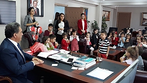 Kaymakam amcalarının bayramını kutladılar