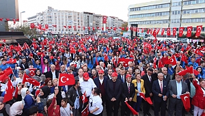 Kocaeli, cumhuriyet için tek yürek oldu