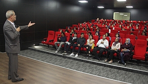 Öğrenciler Fatih Sultan Mehmet Han'ı dinledi