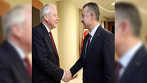 Başkan Büyükakın, Janvrin’i makamında konuk etti