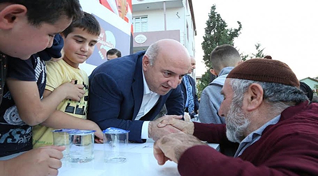 Bıyık, Nenehatun'da gönüllere dokundu
