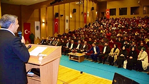 Dilovası’nda “Bilinçli aile, duyarlı gençlik” konferansı