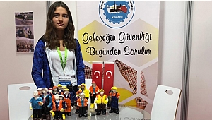 Seramik yeteneğini fuarda sergiledi