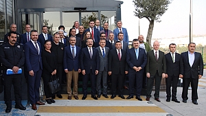 Vali Aksoy, Çayırovalı muhtarları dinledi