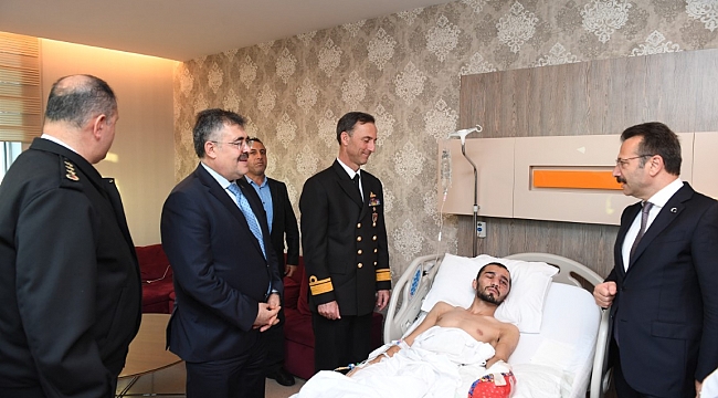 Vali Aksoy ve komutanlardan Gazi Ural’a moral ziyareti