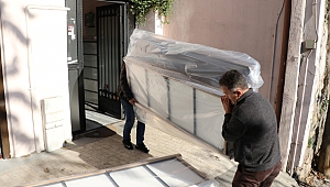 Büyükşehir, yangın mağduru ailenin yardımına koştu