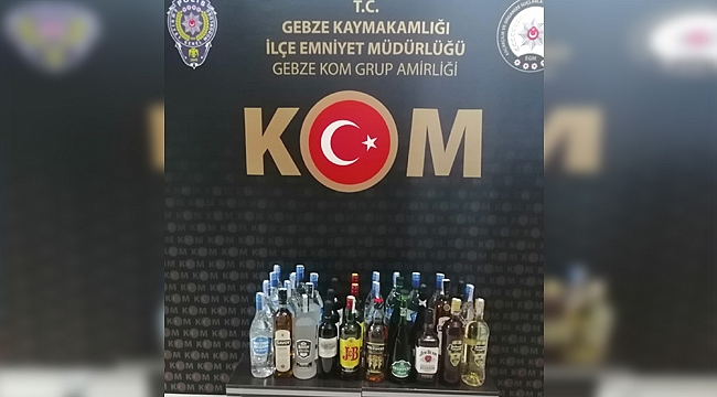 Gebze KOM kaçak içkileri sergiledi