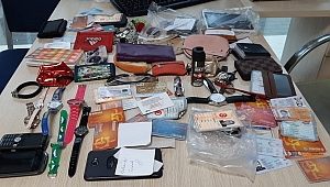 Kayıp eşyalar sahiplerini bekliyor