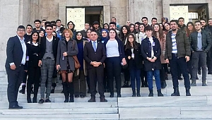 KOÜ'lü öğrenciler Tarhan'ı ziyaret etti