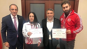 Şayir, Dilovası'nın altın sporcularını ağırladı