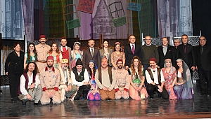 Vali Aksoy’un tiyatro keyfi