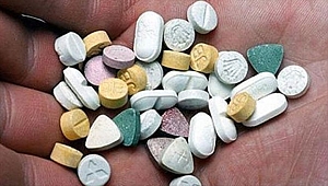 Zehir tacirleri yine yakayı ele verdi