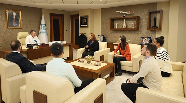 2020’ye mutlu ve huzurlu girdiler