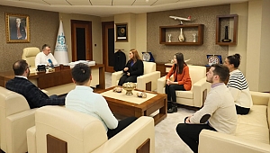 2020’ye mutlu ve huzurlu girdiler