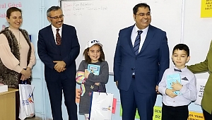 Aslan, minik Tuana’yı sevindirdi