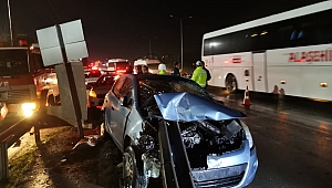 Bariyer ok gibi saplandı; 1 ağır aralı