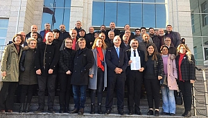 CHP'li Orhan mazbatasını aldı