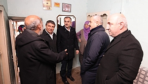 Çiftçi, Elazığ’da o aileyi ziyaret etti