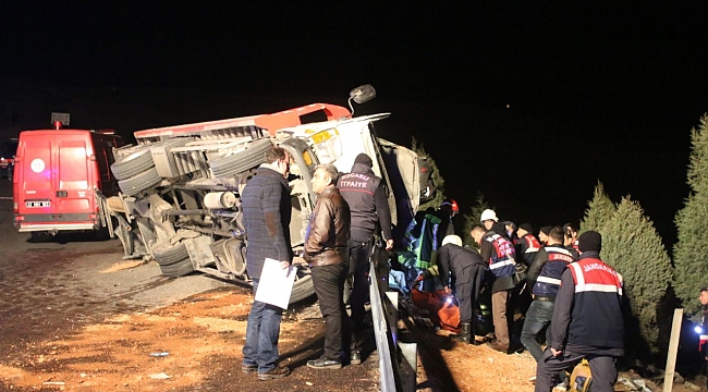 Katliam gibi kaza; 2 ölü, 6 yaralı