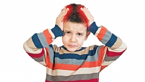 Migrenli çocuklar daha çok devamsızlık yapıyor