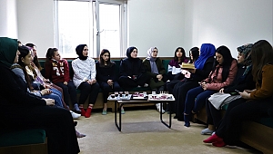 Akademi lisede kahve etkinliği