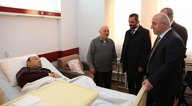 Bıyık’tan hastalara moral