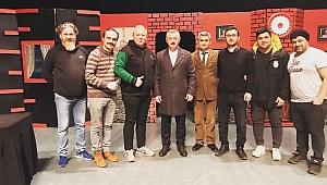 Büyükakın'ın Gebze'de tiyatro keyfi