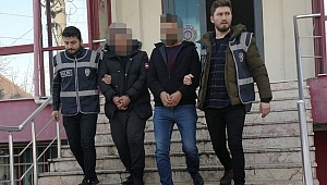 Bekçiler bankamatik farelerini enseledi