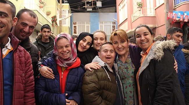 Özel öğrencilerin 'Seksenler' keyfi