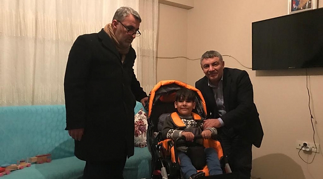 Tekerlekli arabayla dünyalar onun oldu