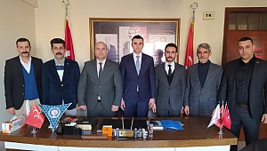 Ülkü Ocakları'ndan MHP Çayırova'ya ziyaret